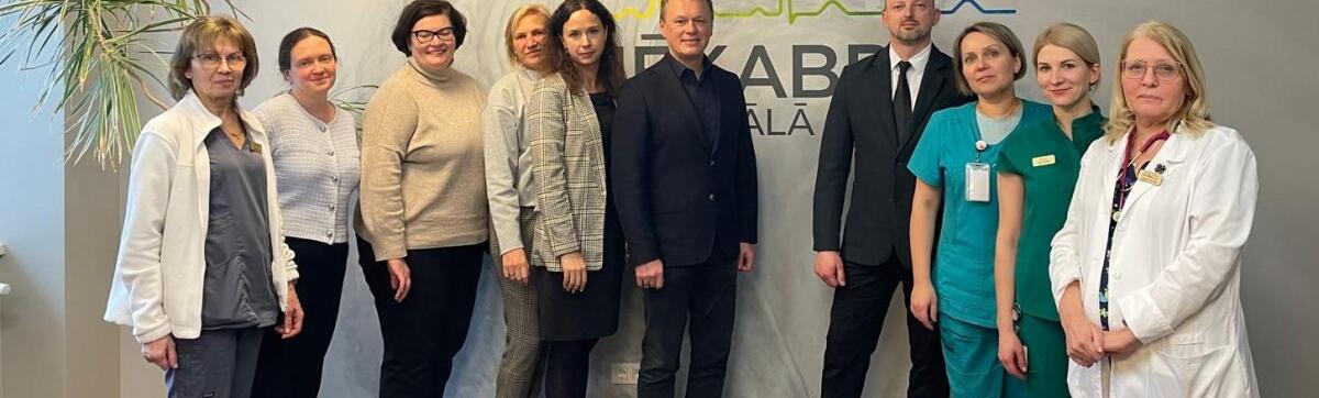 BĒRNU KLĪNISKĀS UNIVERSITĀTES SLIMNĪCAS PĀRSTĀVJU VIZĪTE JĒKABPILS SLIMNĪCĀ